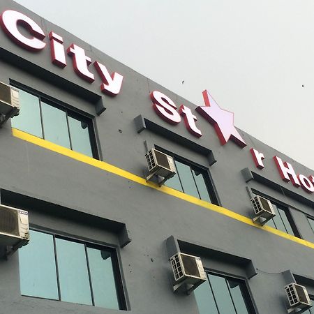 City Star Hotel Kulai Kültér fotó