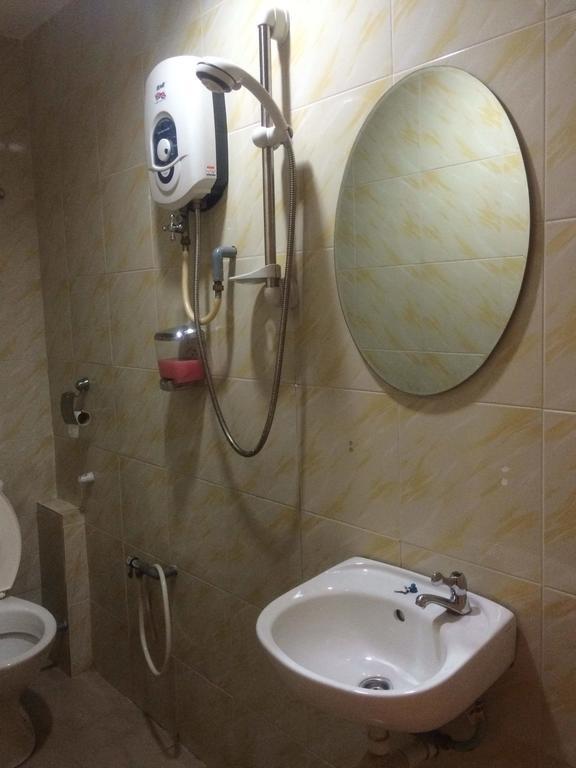 City Star Hotel Kulai Szoba fotó