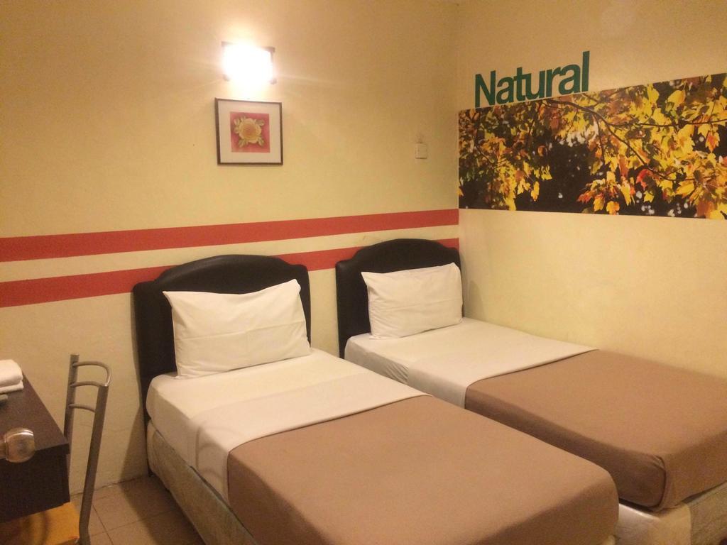 City Star Hotel Kulai Szoba fotó