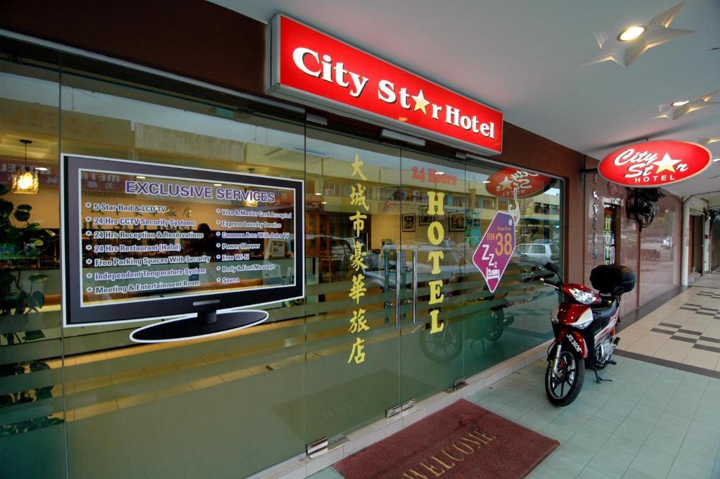 City Star Hotel Kulai Kültér fotó