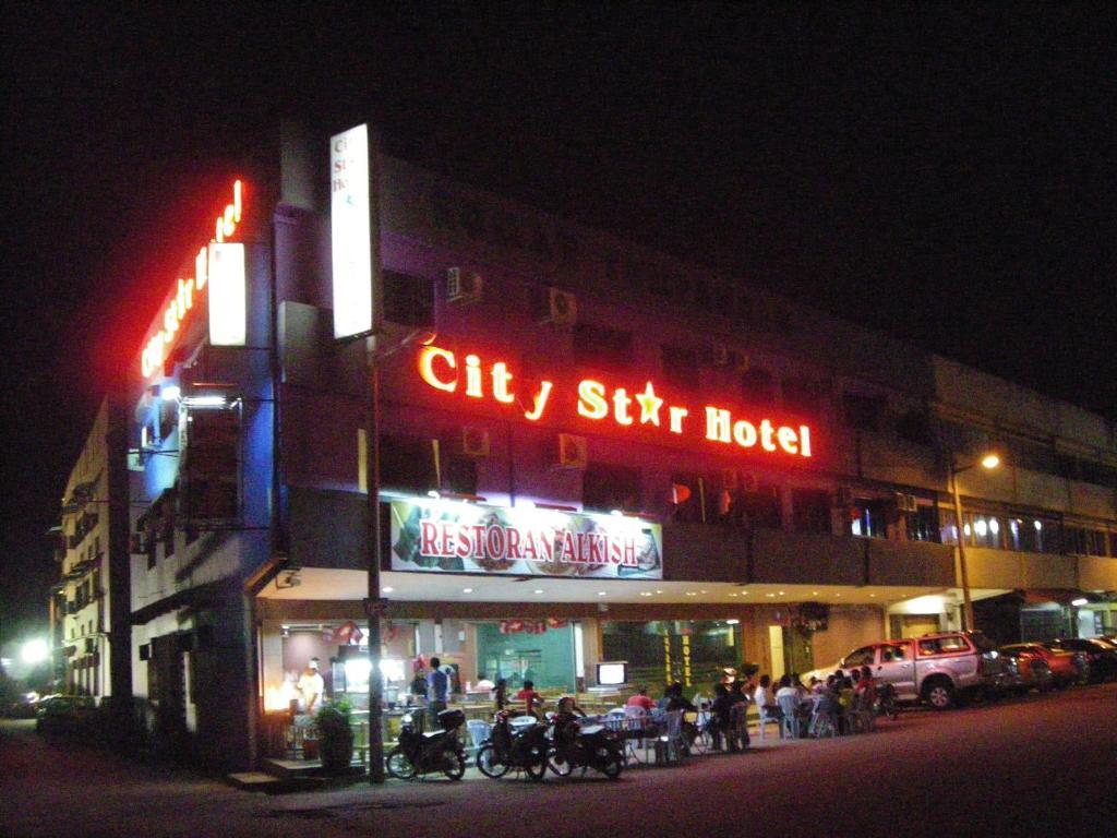 City Star Hotel Kulai Kültér fotó